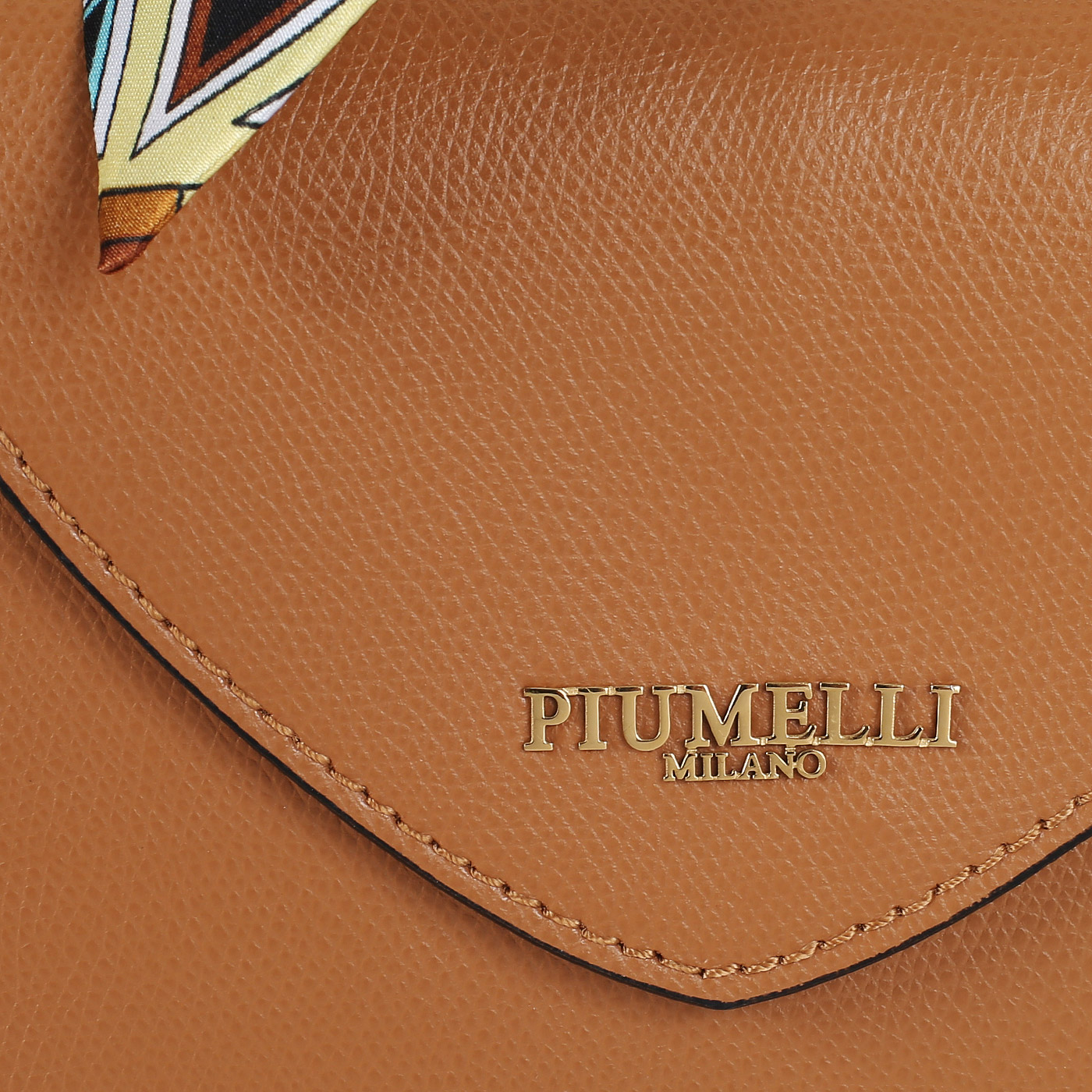 Кожаная сумка с цепочкой Piumelli Titta