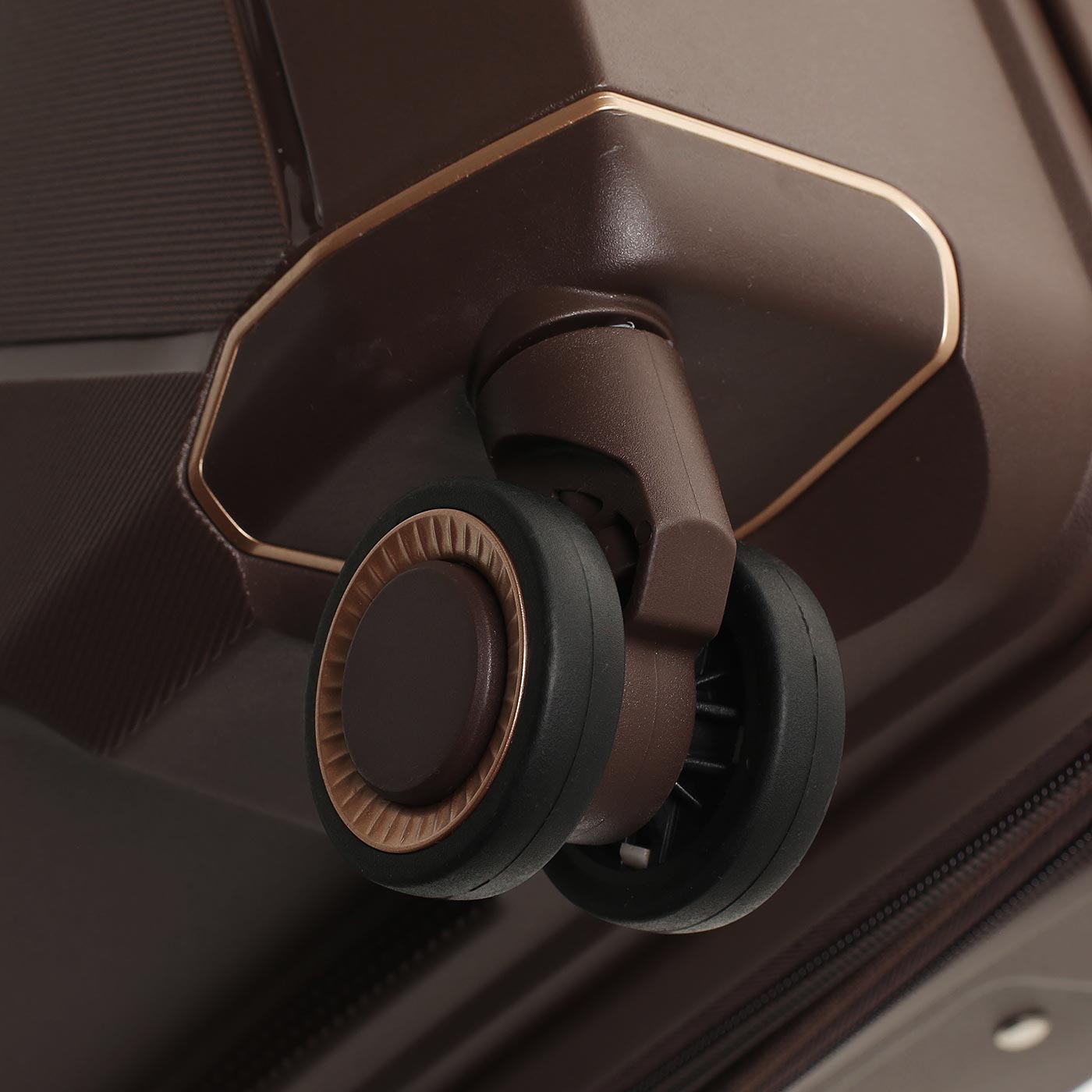 Чемодан маленький S из полипропилена Eberhart Cosmo