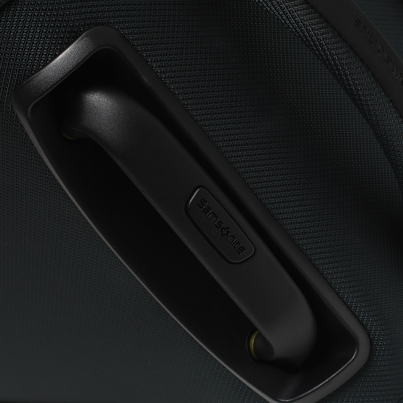 Чемодан средний M  Samsonite Respark