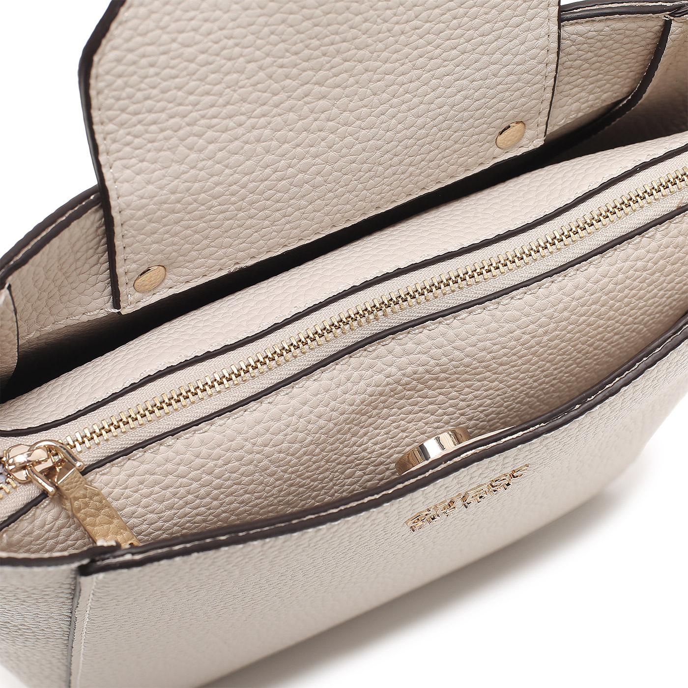 Сумка с ручкой Guess Brenton