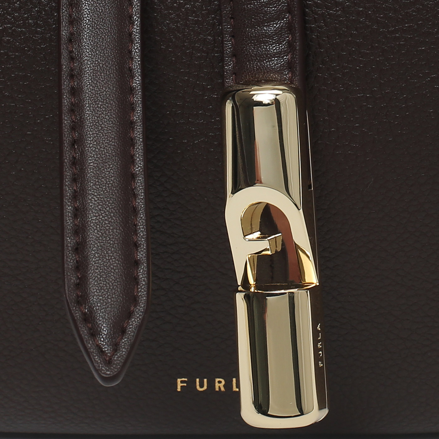 Кожаная сумка через плечо Furla Goccia